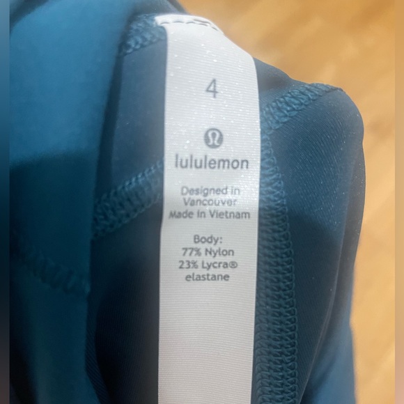 Lululemon Teal in Movement leggings - Picture 3 of 3